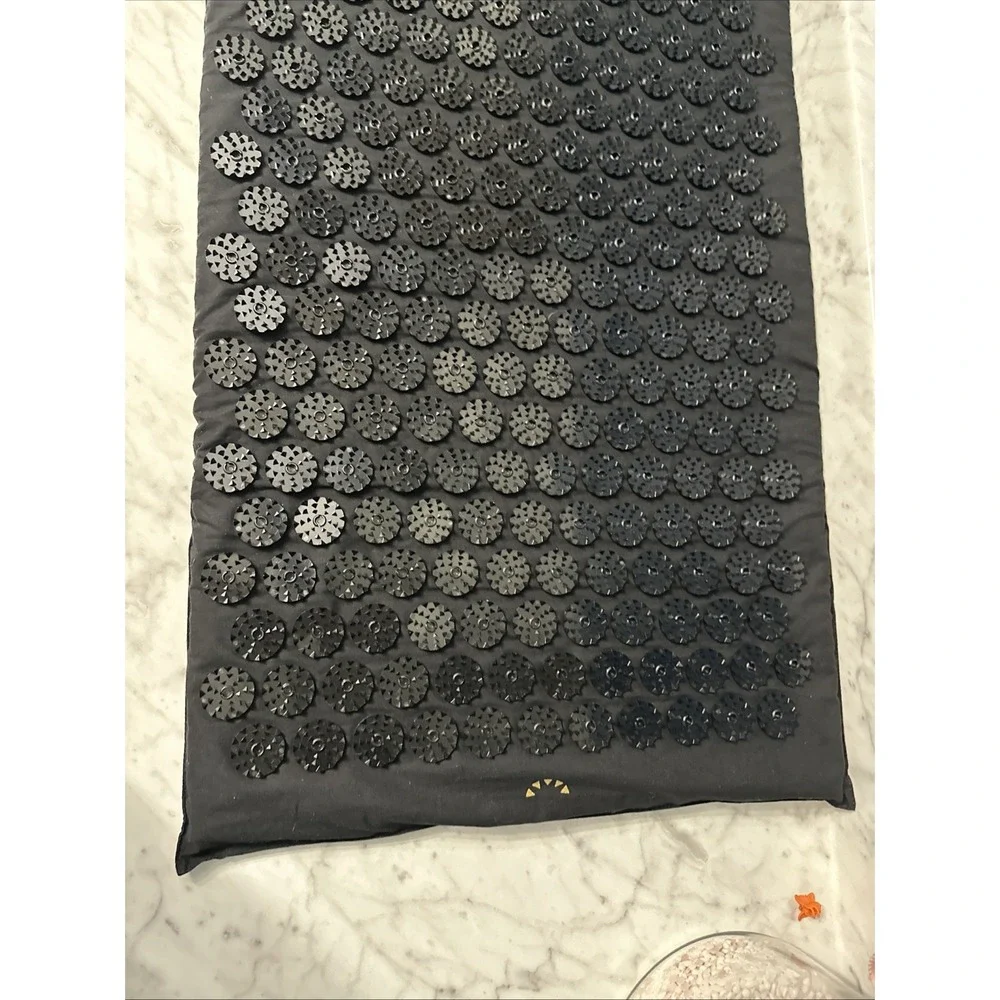 Shakti Mat Acupressure Mat 2.0 Shakti Mat Level 2 - Black 29in x 16in